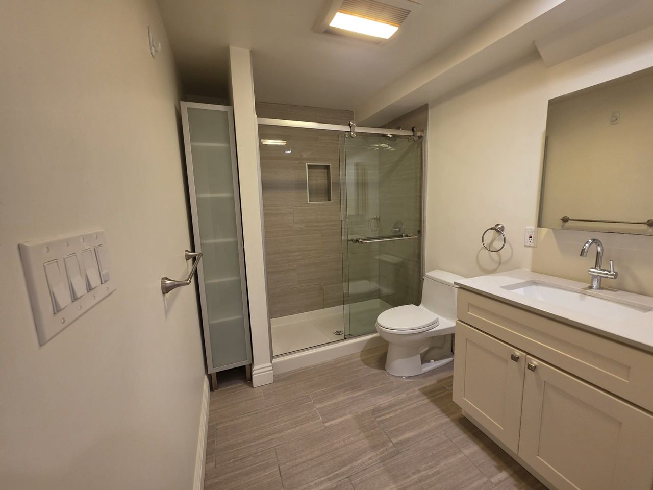 1466 Hopkins St #2 - Photo 7 of 9