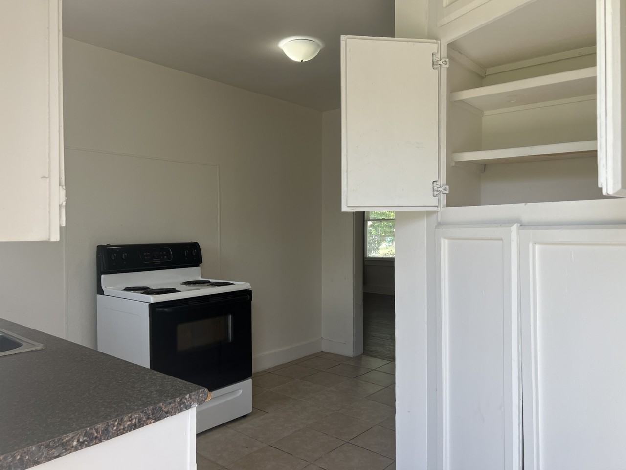 121 N Van Buren St #1 - Photo 5 of 10