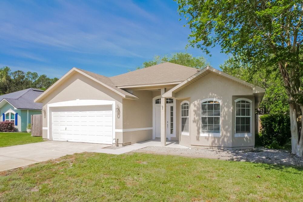 597 Prosperity Lake Dr - Photo 3 of 16