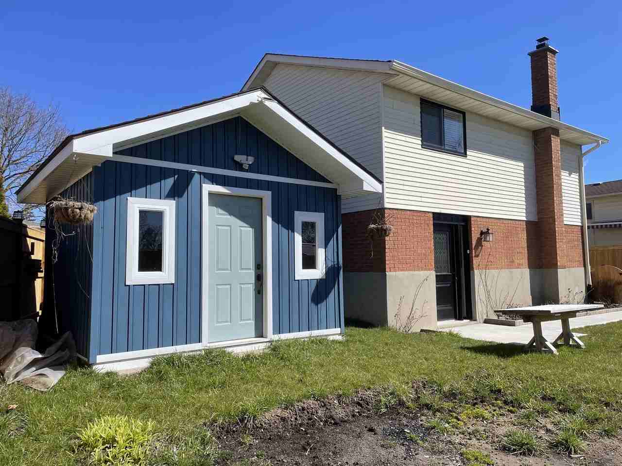 49 Shaftsbury Drive - Photo 2 of 6