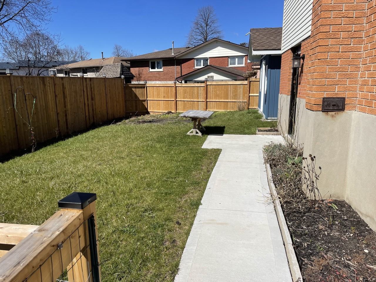 49 Shaftsbury Drive - Photo 3 of 6