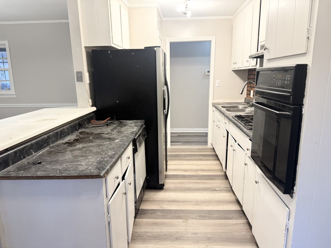 3944 Easy St #1 - Photo 5 of 10