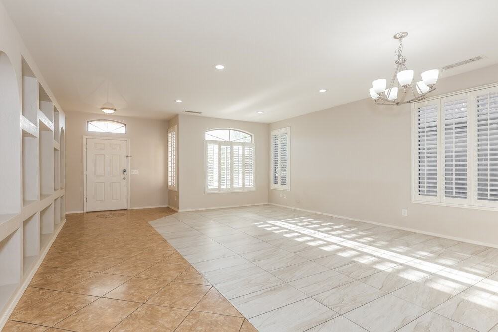 1913 S 83rd Dr - Photo 5 of 16