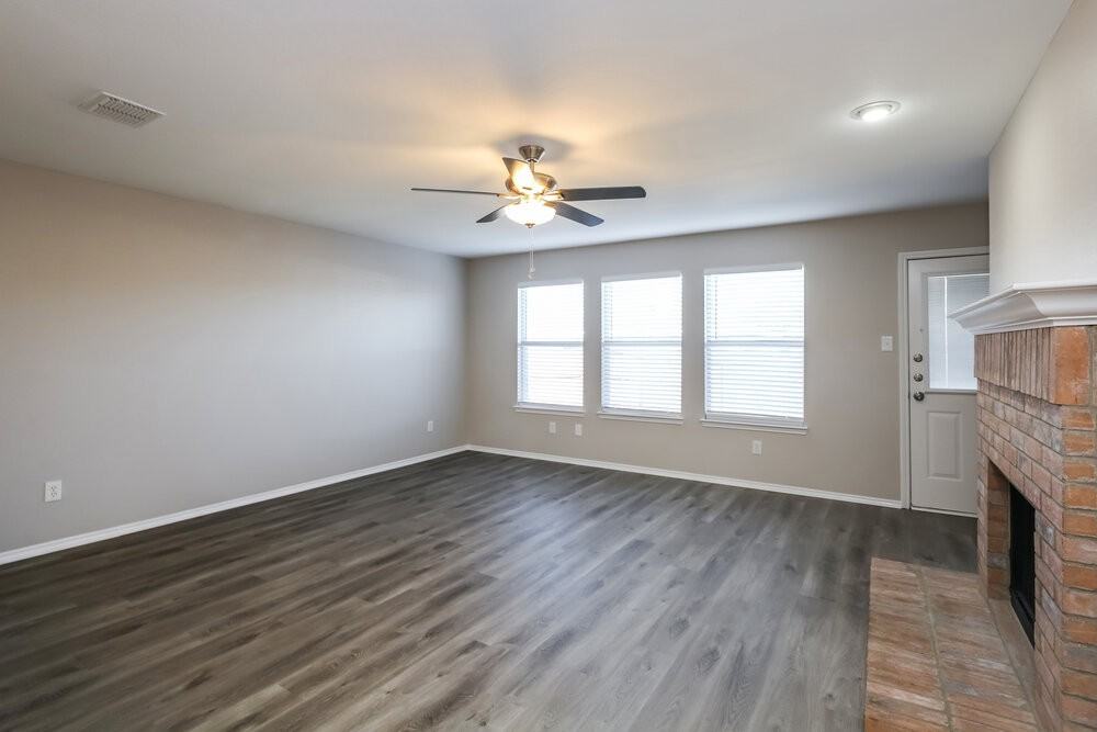 2217 Midbury Dr - Photo 7 of 16