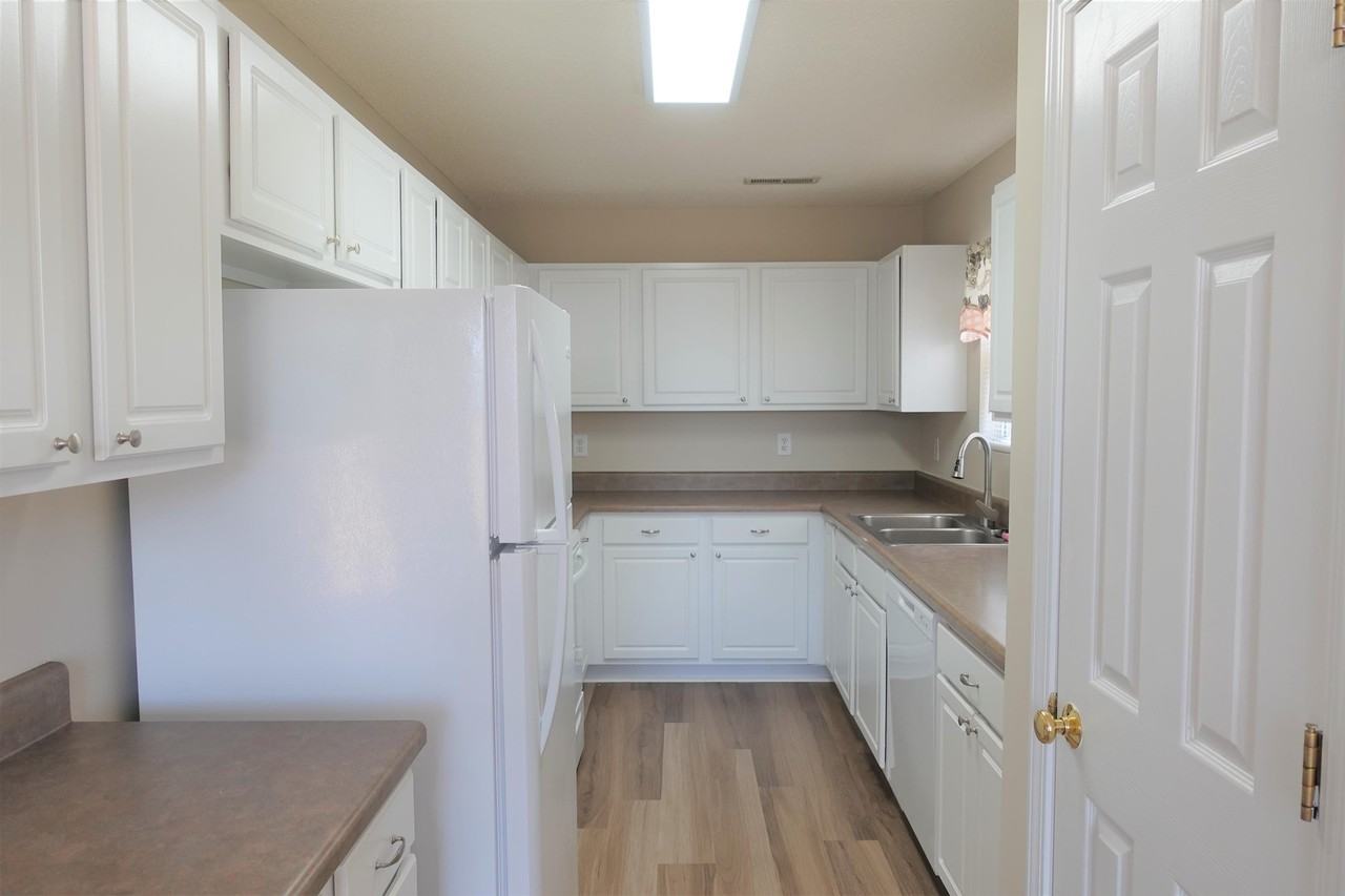 4 Enoree View Dr #1 - Photo 7 of 30