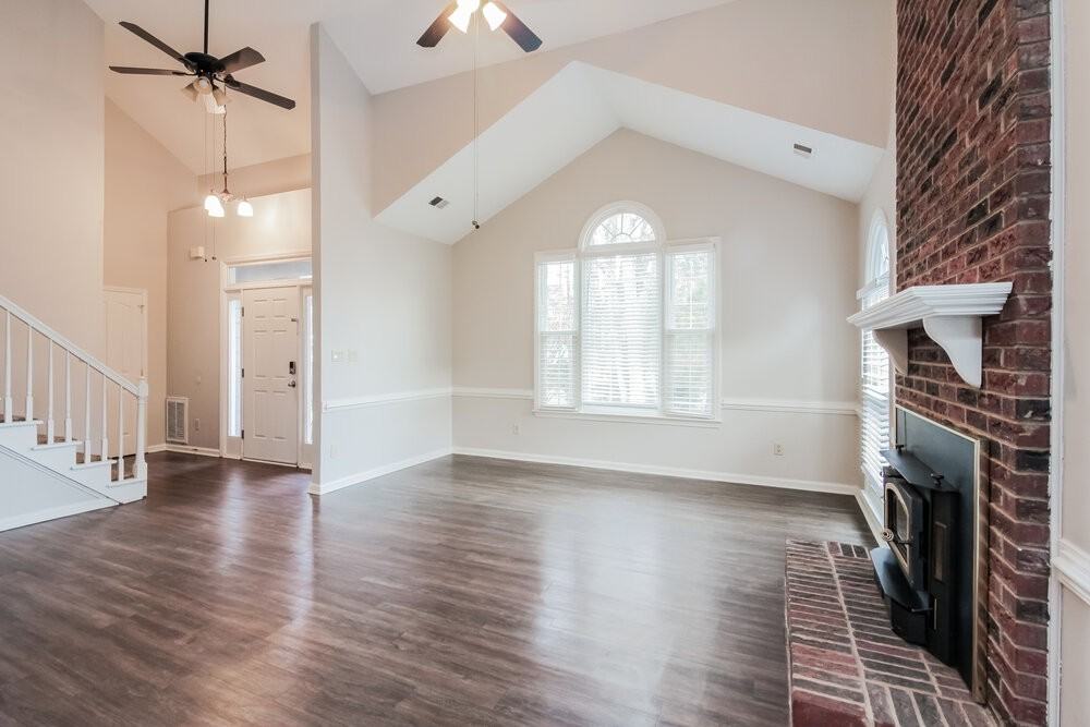 7207 Glen Brook Ln - Photo 6 of 17