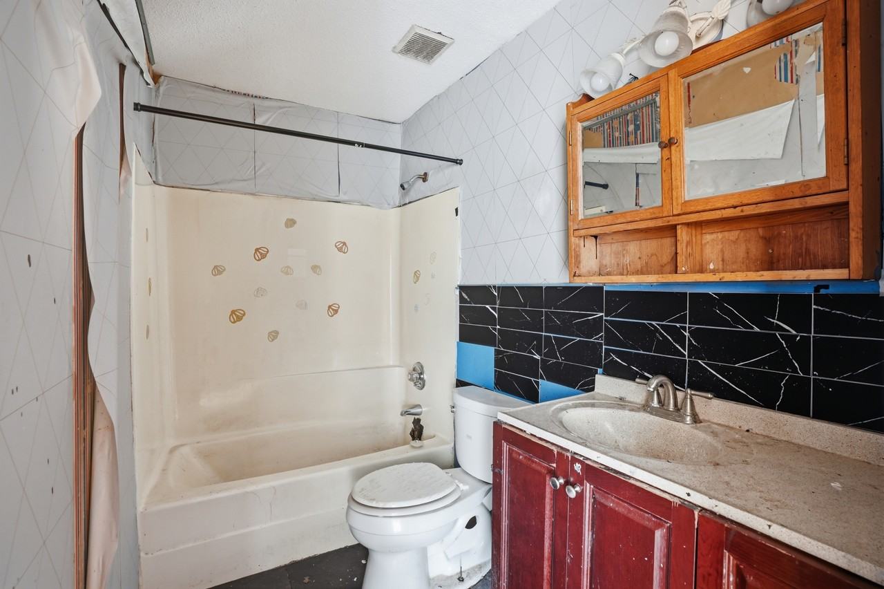 2683 21st St #1 - Photo 5 of 29