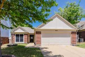 featured image of 4653 Feathercrest Dr