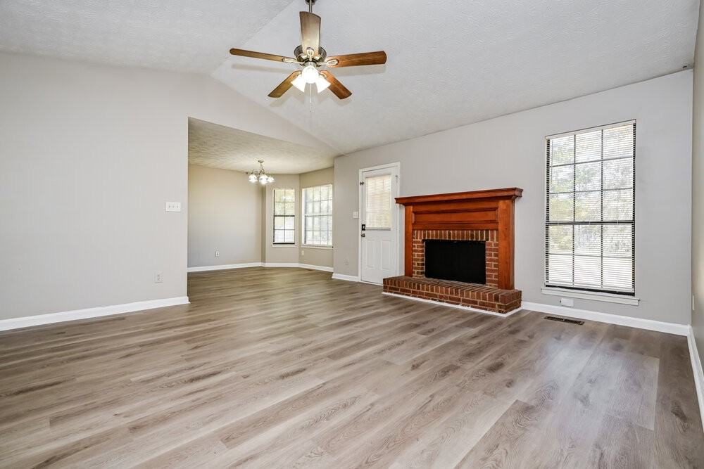 30 Meadows Ct - Photo 3 of 15