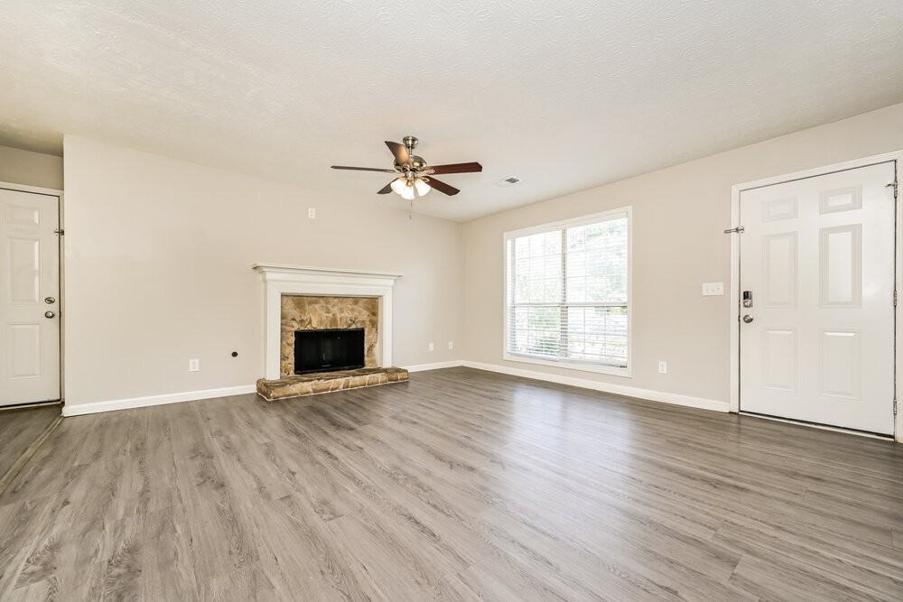 1116 Whisper Wind Dr - Photo 3 of 16