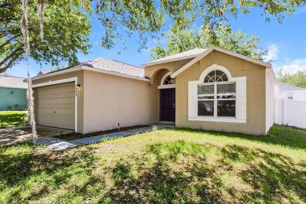 562 Wekiva Bluff St - Photo 3 of 16