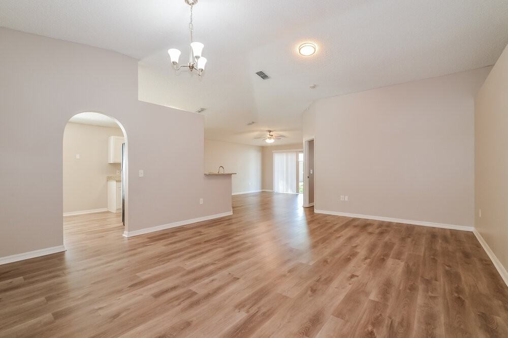 562 Wekiva Bluff St - Photo 5 of 16