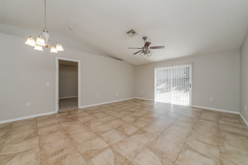 1479 Muir Cir - Photo 4 of 16