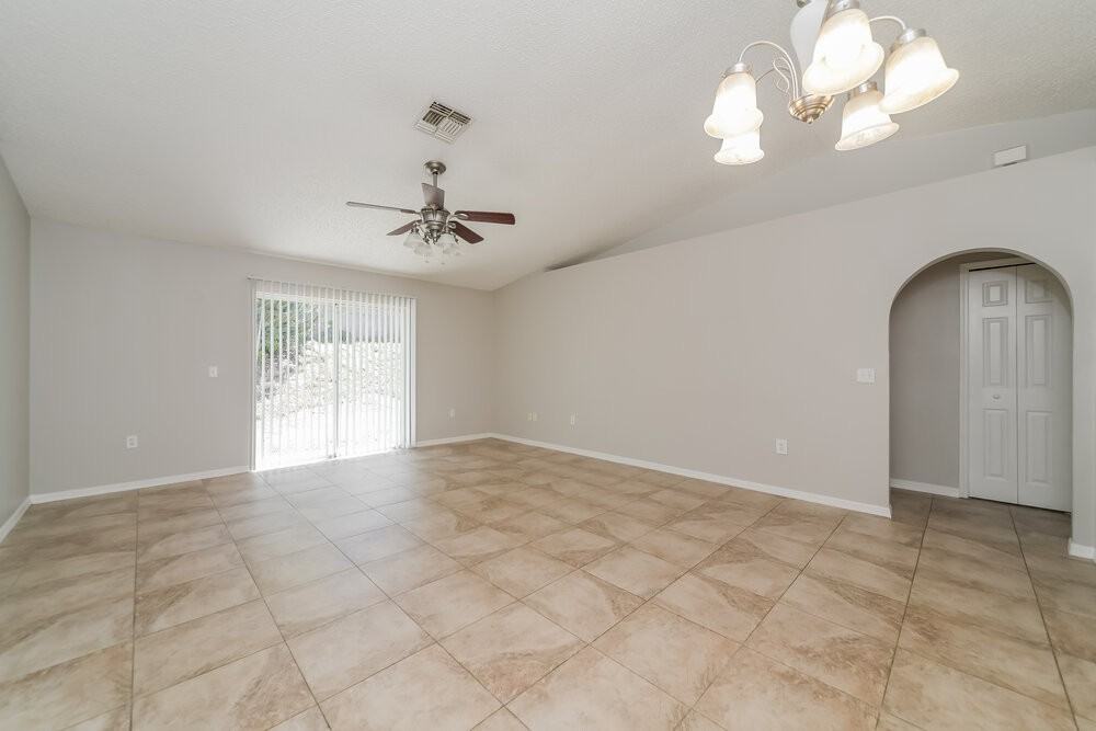 1479 Muir Cir - Photo 5 of 16