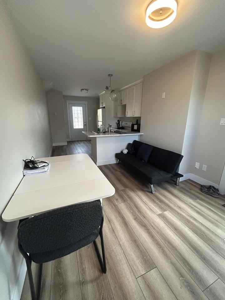 117 Elmwood Dr #2MAINLEVEL - Photo 3 of 11