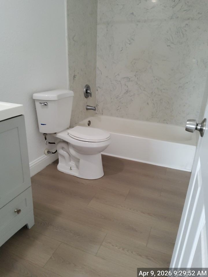 1738 Linda Avenue-2 - E #E - Photo 5 of 6