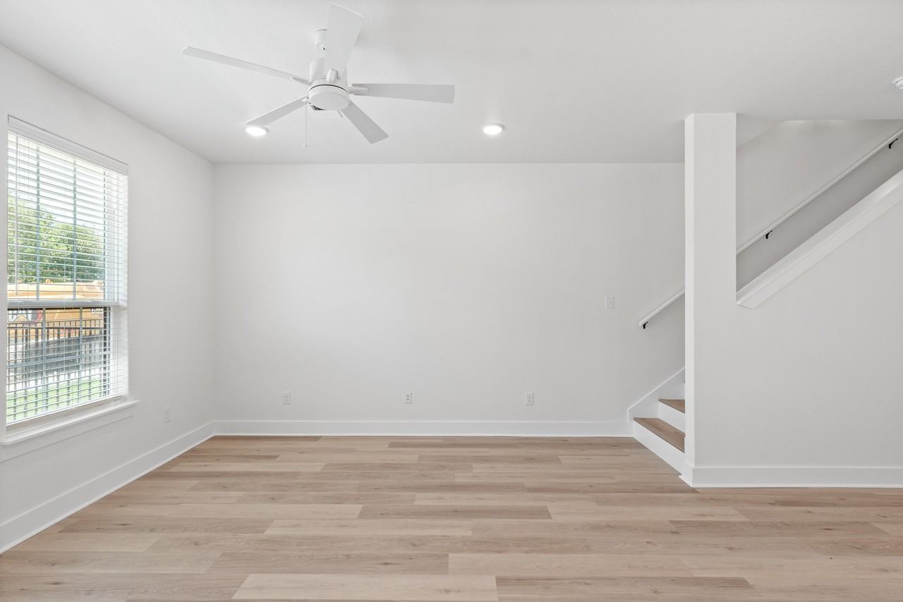 5811 South 31st StreetUnit 604 #604 - Photo 3 of 30