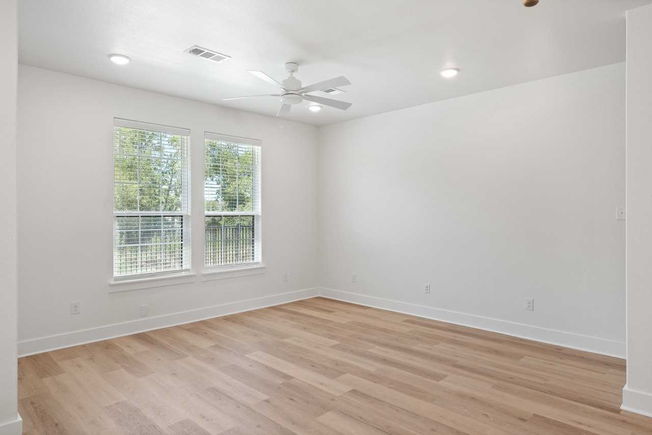 5811 South 31st StreetUnit 604 #604 - Photo 4 of 30