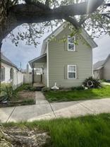 904 S Bell St #1 - Photo 1 of 1