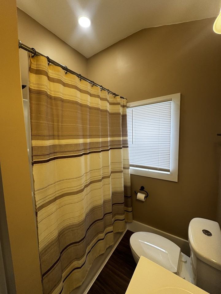 904 S Bell St #1 - Photo 7 of 11