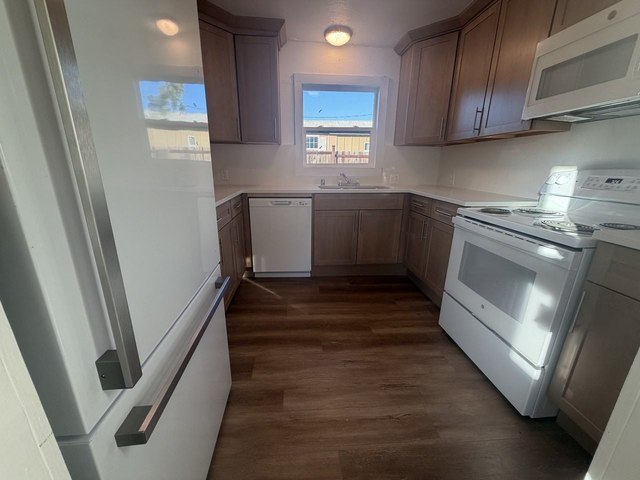 1154 Grand Ave #1 - Photo 4 of 14