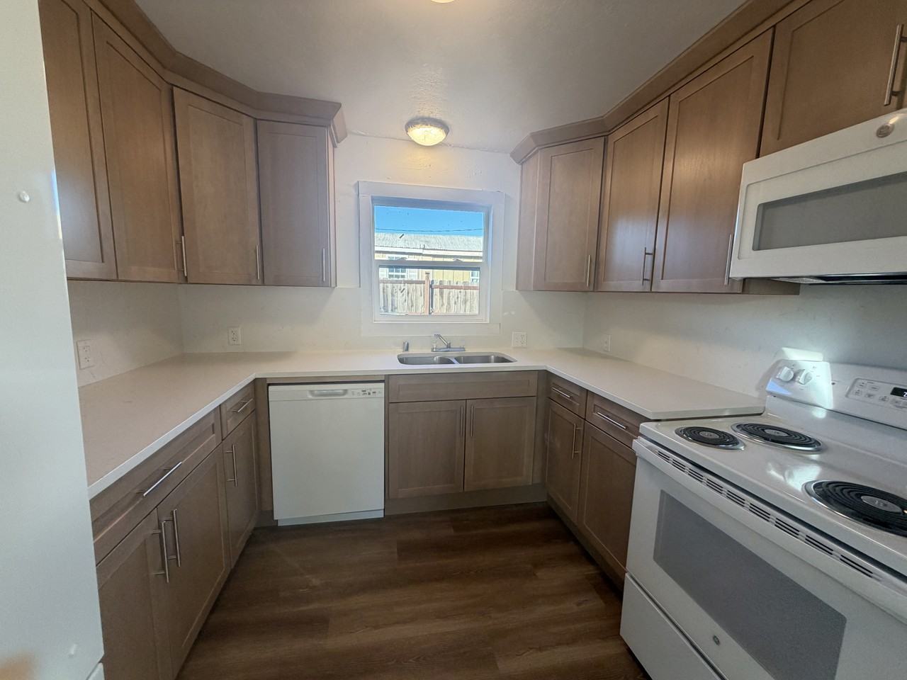 1154 Grand Ave #1 - Photo 5 of 14