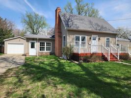featured image of 608 6th St Nw #1