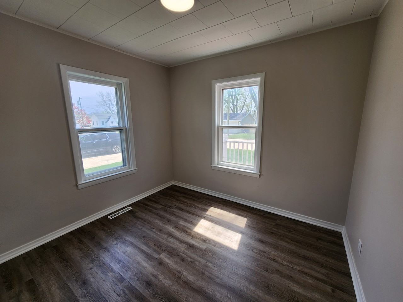 608 6th St Nw #1 - Photo 7 of 21