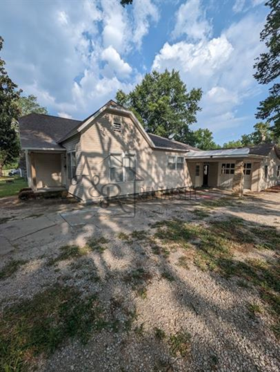 114 W Washington St #1 - Photo 2 of 26