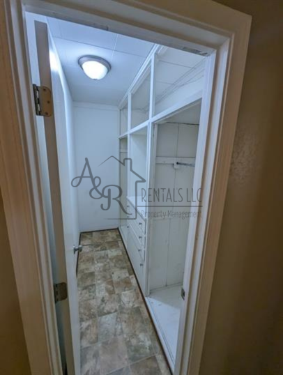 114 W Washington St #1 - Photo 6 of 26