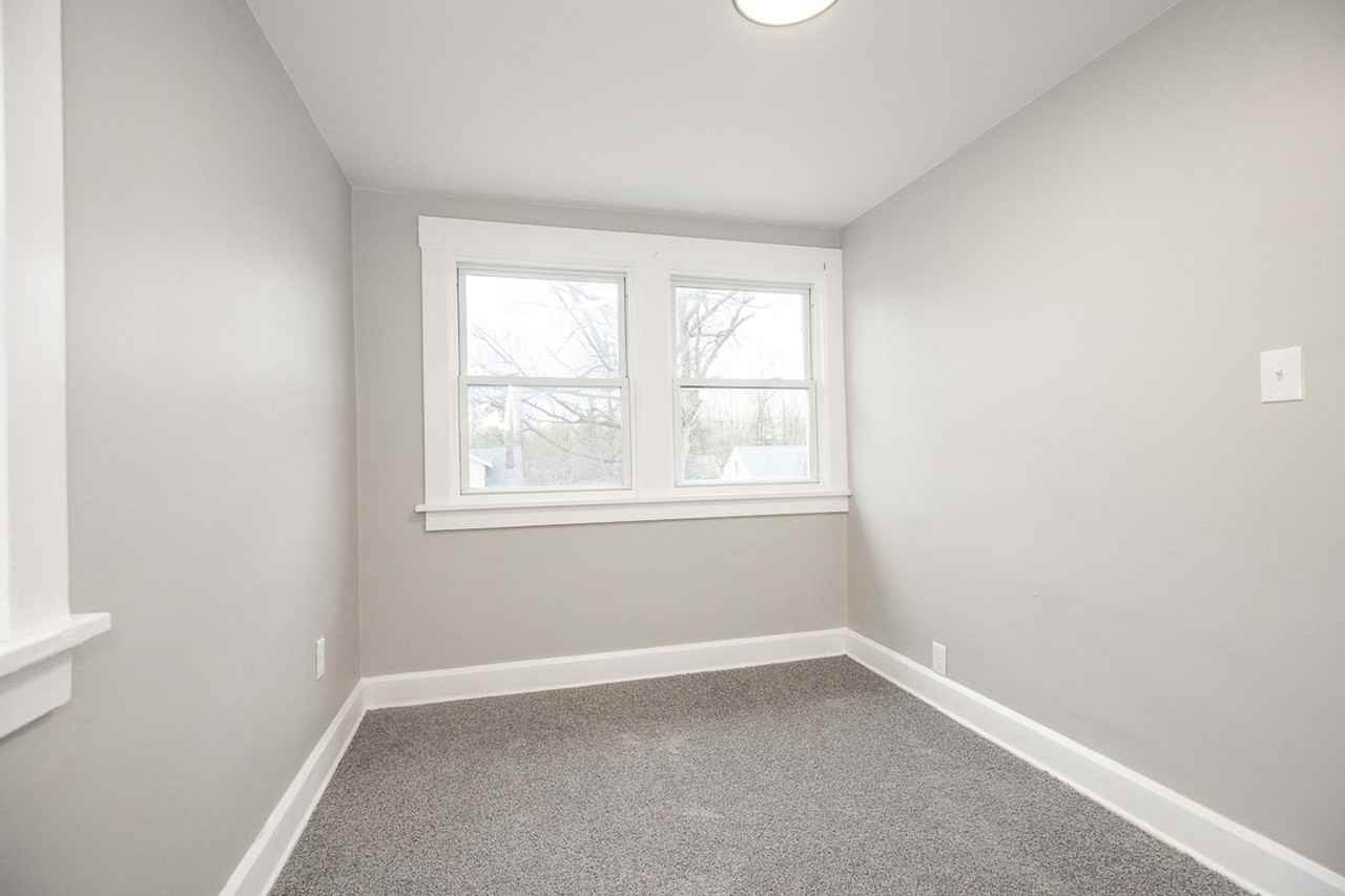 17206 Mapleboro Ave - Photo 4 of 23