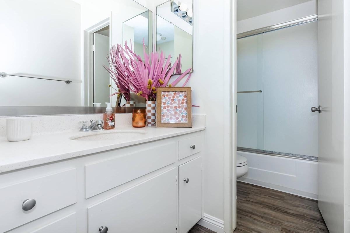 1000 S Catalina Ave - Photo 4 of 10