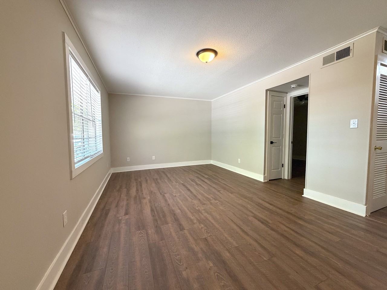 220 Whitehall Rd #3 - Photo 4 of 8