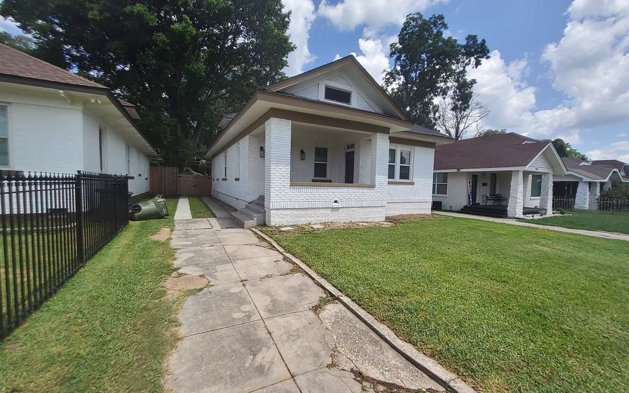 1074 Forest Ave - Photo 3 of 34