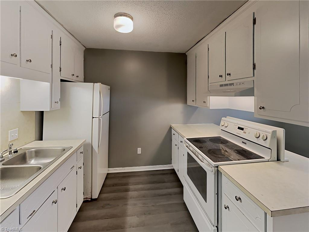3700 Central Ave #B - Photo 2 of 9