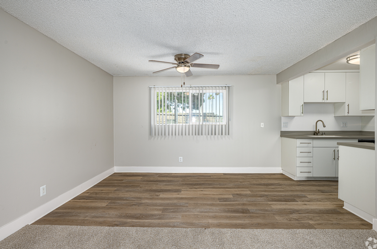 11217 Barnwall St - Photo 3 of 20