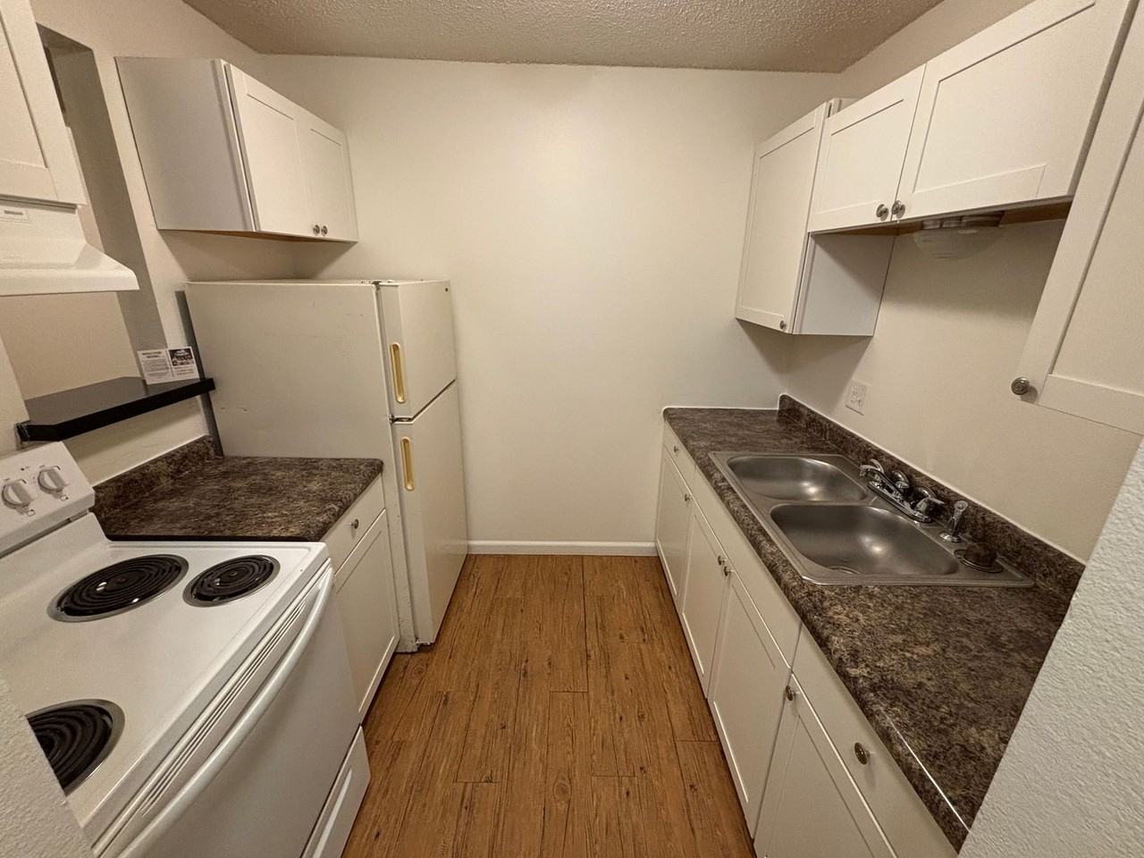 Monterey Apartments - Photo 4 of 16