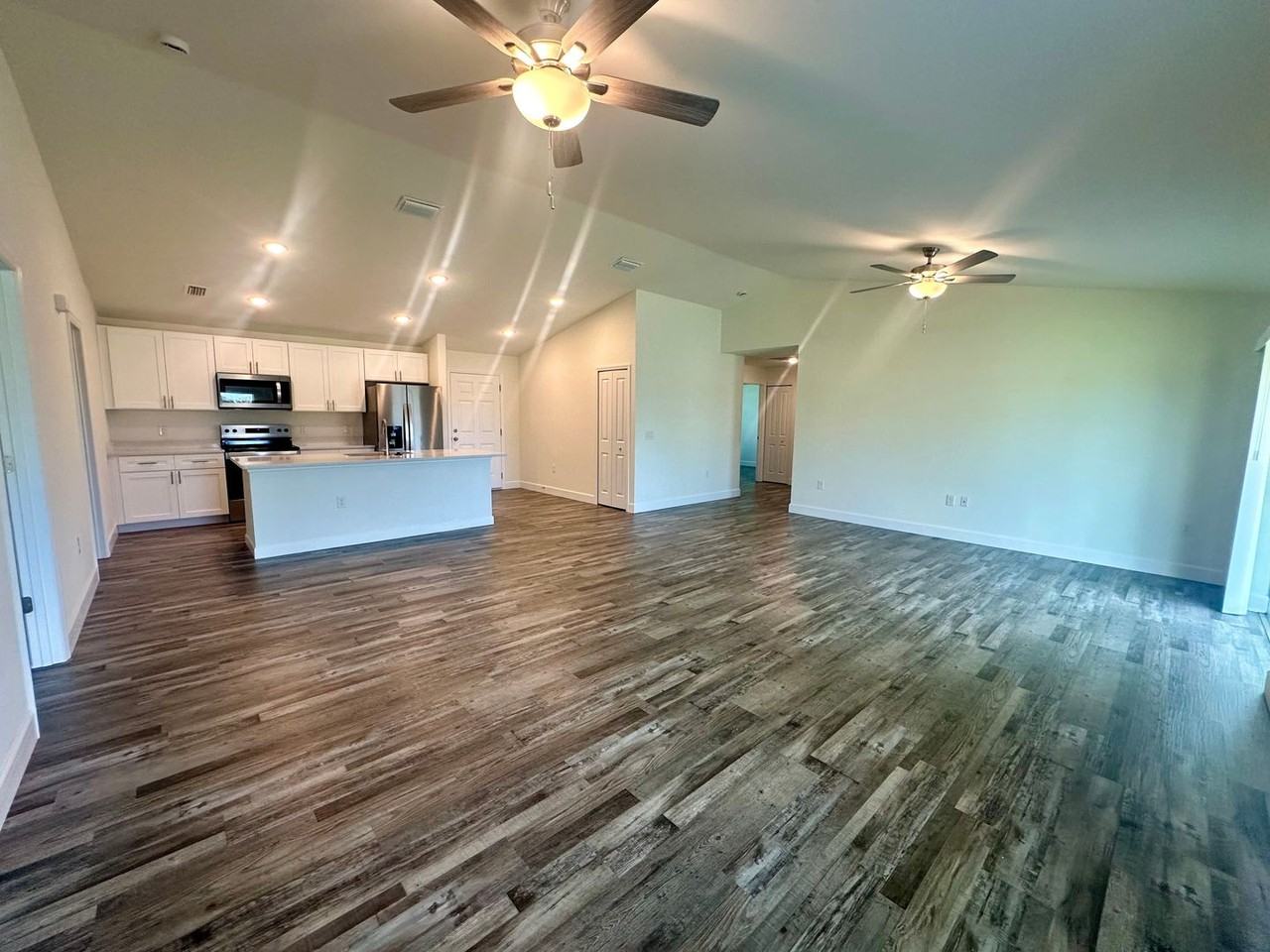 1356 Nw 14th Ave - Photo 6 of 13