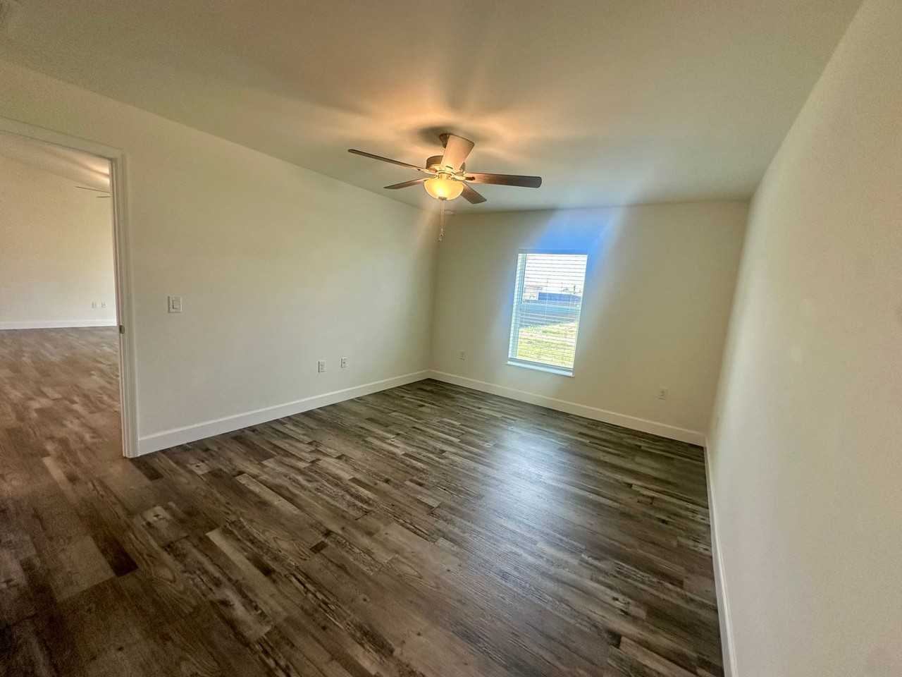 1356 Nw 14th Ave - Photo 7 of 13