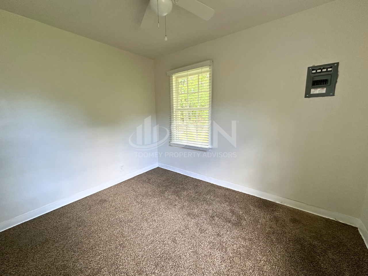 1601 Neshota DrUnit 93 #93 - Photo 6 of 16