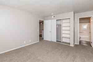 featured image of 3800 W Devonshire Ave