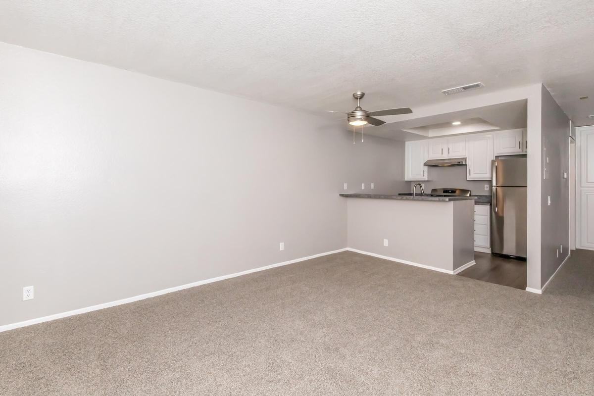 3800 W Devonshire Ave - Photo 2 of 50