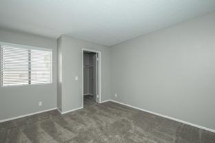3800 W Devonshire Ave - Photo 1 of 1