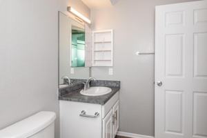 featured image of 3800 W Devonshire Ave