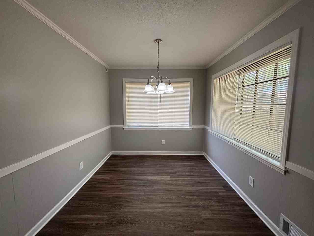 8280 Chippingham Dr - Photo 4 of 21