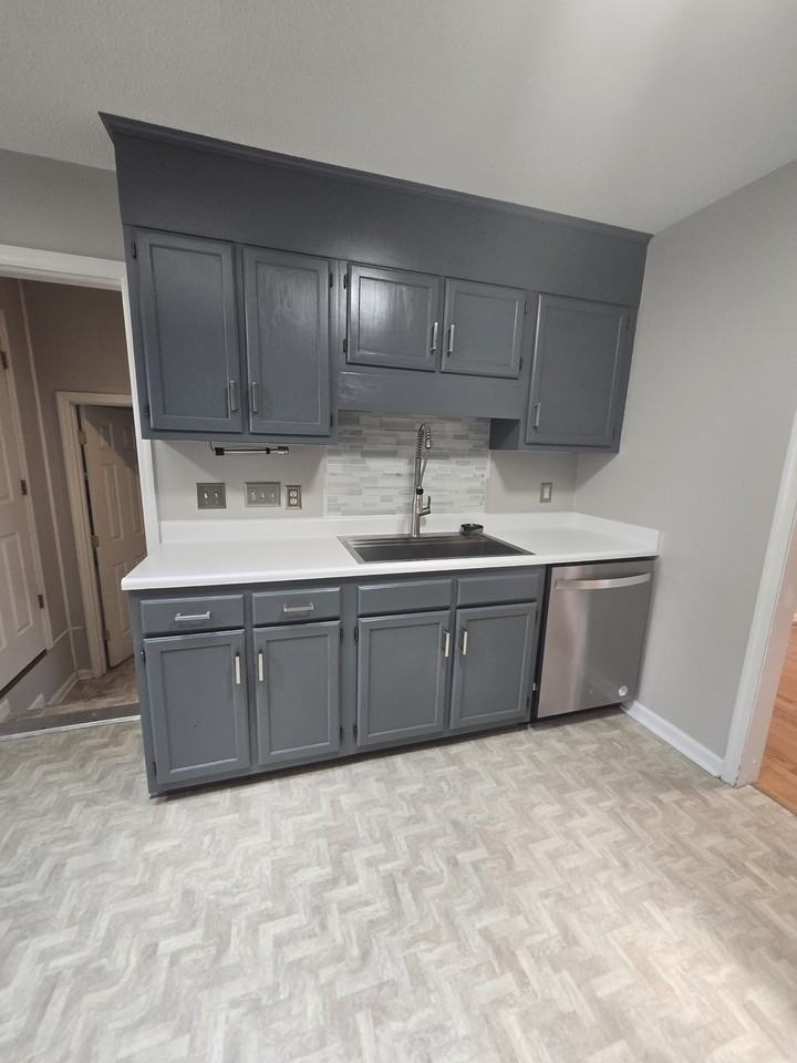 2439 Dartmouth Dr #1 - Photo 7 of 19