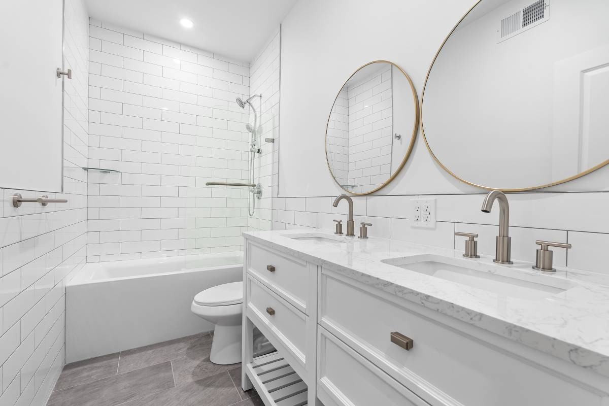 440 W Queen Ln #1 - Photo 3 of 11