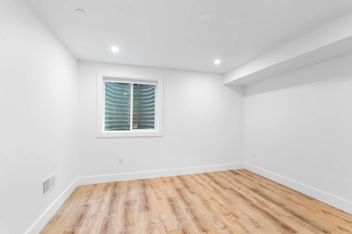 440 W Queen Ln #1 - Photo 7 of 11