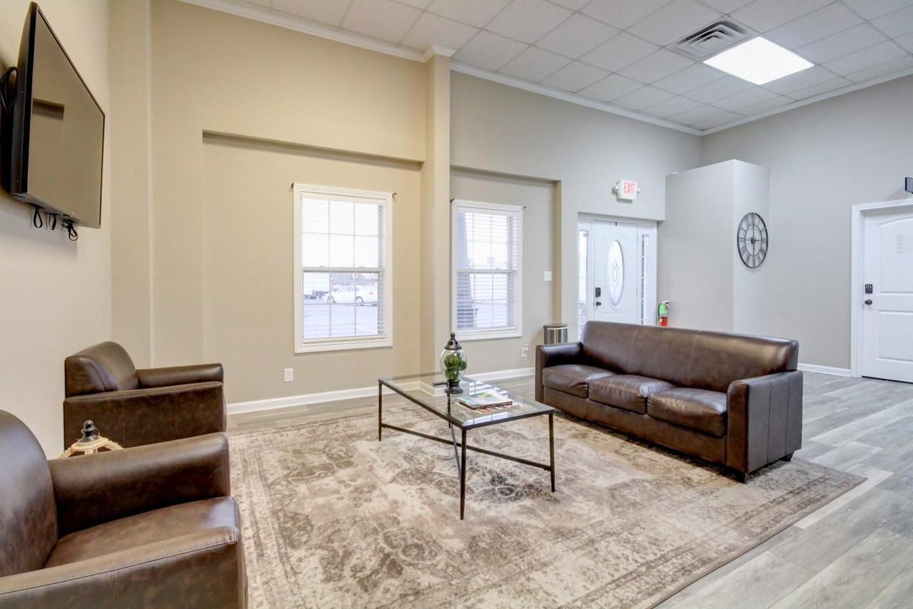1017 S Riverside Dr #224 - Photo 2 of 5