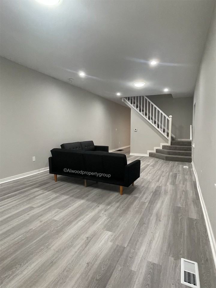 1021 S State Ave #1 - Photo 2 of 11